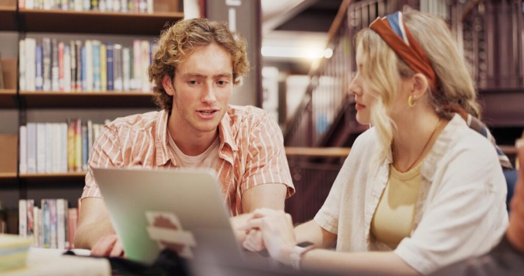 auka języka angielskiego stanowi istotny element rozwoju osobistego i profesjonalnego dla wielu dorosłych na całym świecie